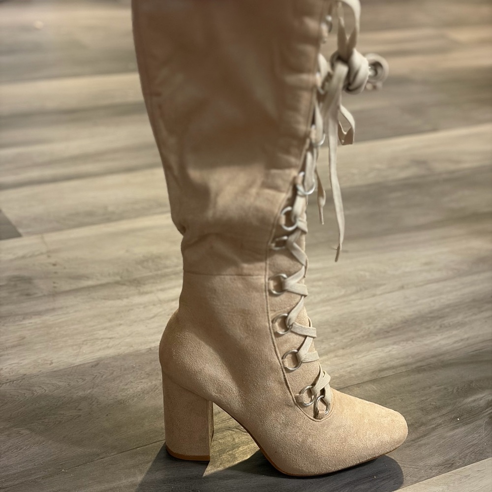 Elegant Cream Lace-Up Women's Boots